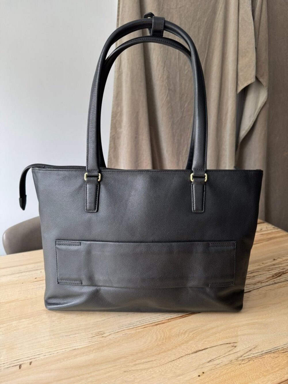 Tumi Voyageur "Monika" Leather Tote Laptop Bag BLACK GOLD HARDWARE LIKE NEW - Picture 4 of 17